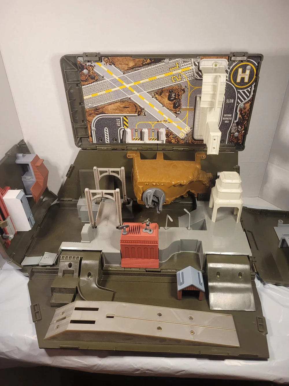 1991 Micro Machines Lewis Galoob Toys Military Super Van City Vintage
